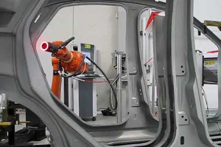 Crack control_workshop testing Eines Systems