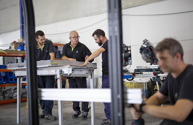 People & Technologies