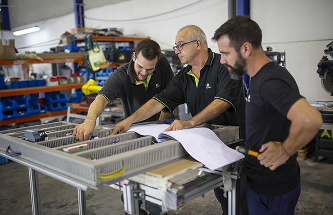 People & Technologies